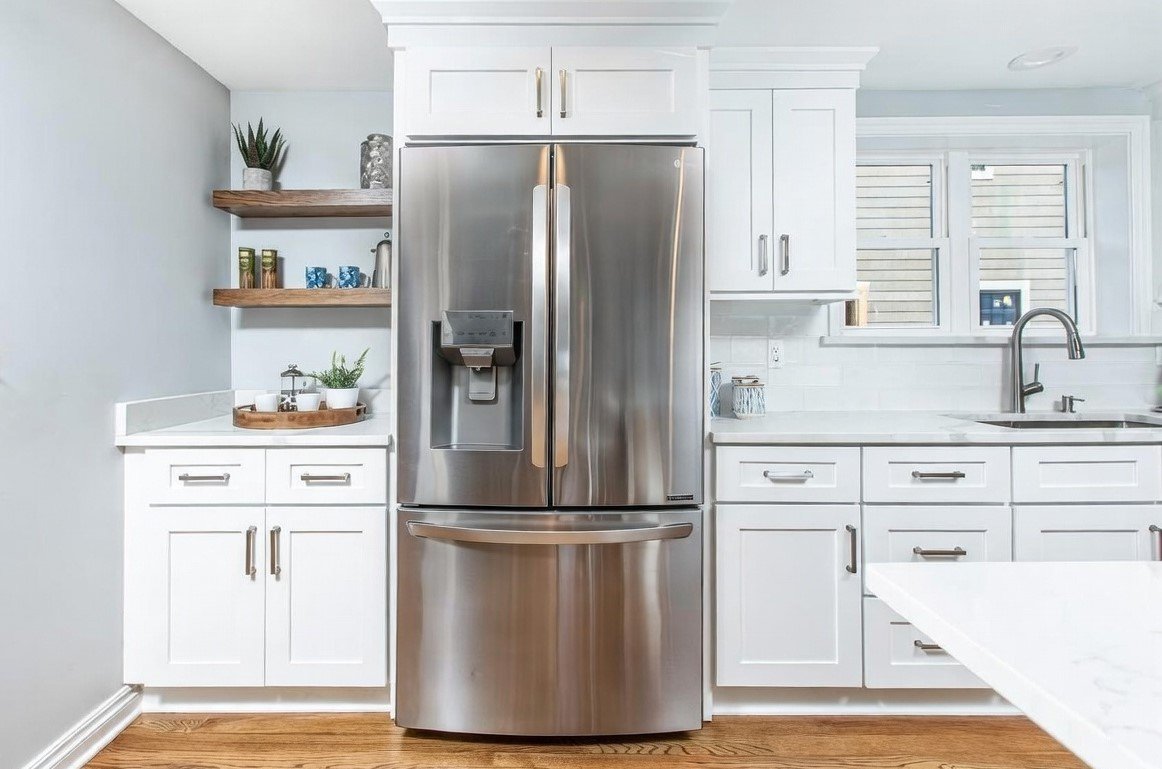 Dakota Shaker White kitchen